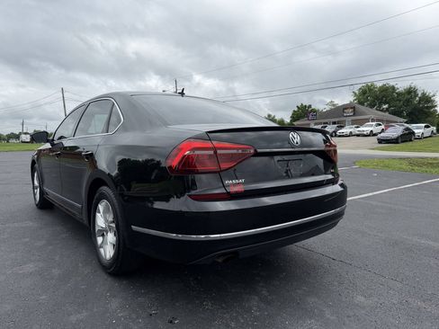 Used 2017 Volkswagen Passat 1.8T S FWD image 4