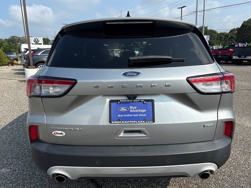 Used 2022 Ford Escape Titanium FWD image 27
