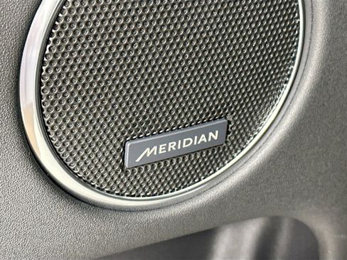 Certified 2025 Land Rover Discovery Sport Dynamic SE image 25