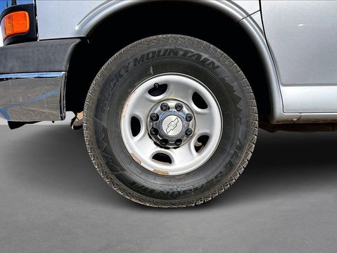 Used 2016 Chevrolet Express 3500 LT w/ LT Preferred Equipment Group image 8