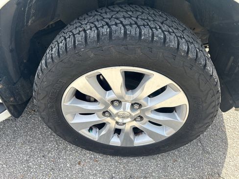 Used 2016 Toyota Sequoia Platinum AWD/4WD image 21