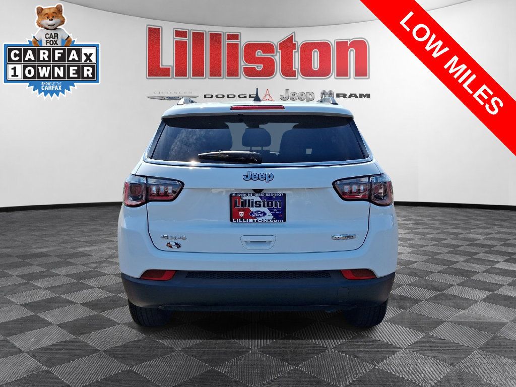 Used 2023 Jeep Compass Latitude w/ Sun and Sound Group AWD/4WD image 5