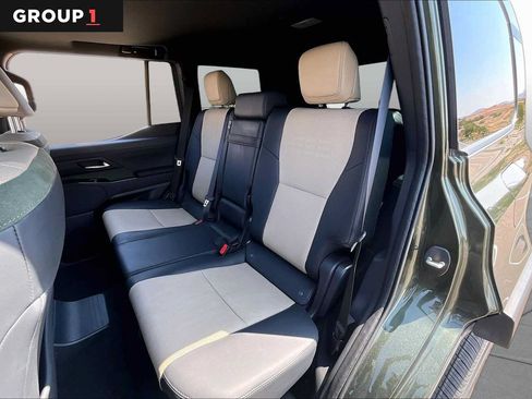 Used 2025 Lexus GX 550 AWD/4WD image 20