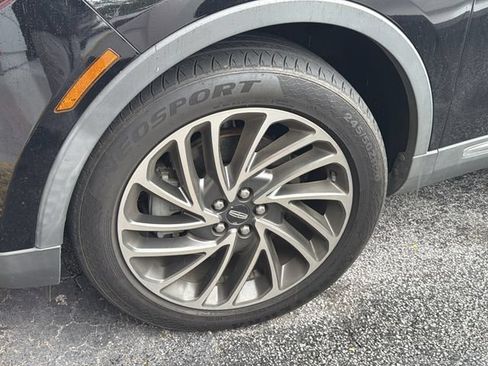 Used 2019 Lincoln Nautilus Reserve AWD/4WD image 4