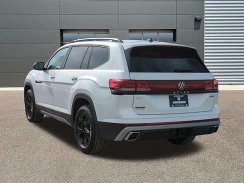 New 2026 Volkswagen Atlas Peak Edition AWD/4WD image 5