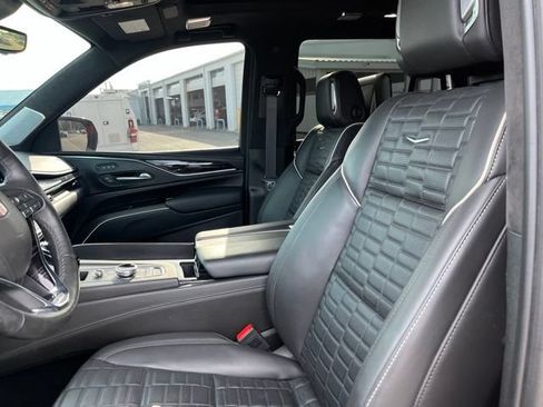 Used 2023 Cadillac Escalade V AWD/4WD image 8