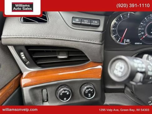 Used 2020 Cadillac Escalade ESV Luxury w/ Escalade Sport Edition AWD/4WD image 26