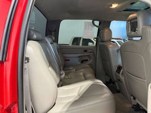 Used 2005 Chevrolet Silverado 2500 LT w/ Heavy-Duty Power Package AWD/4WD image 18