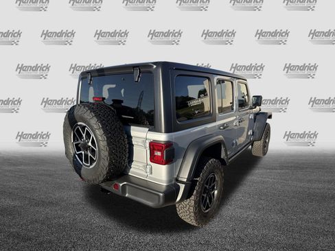 Used 2024 Jeep Wrangler Unlimited Rubicon AWD/4WD image 10