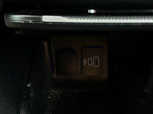 Used 2025 Ford Explorer ST AWD/4WD image 29