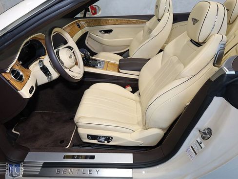 Used 2022 Bentley Continental GT AWD/4WD image 21