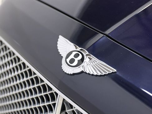 Used 2015 Bentley Flying Spur W12 image 97