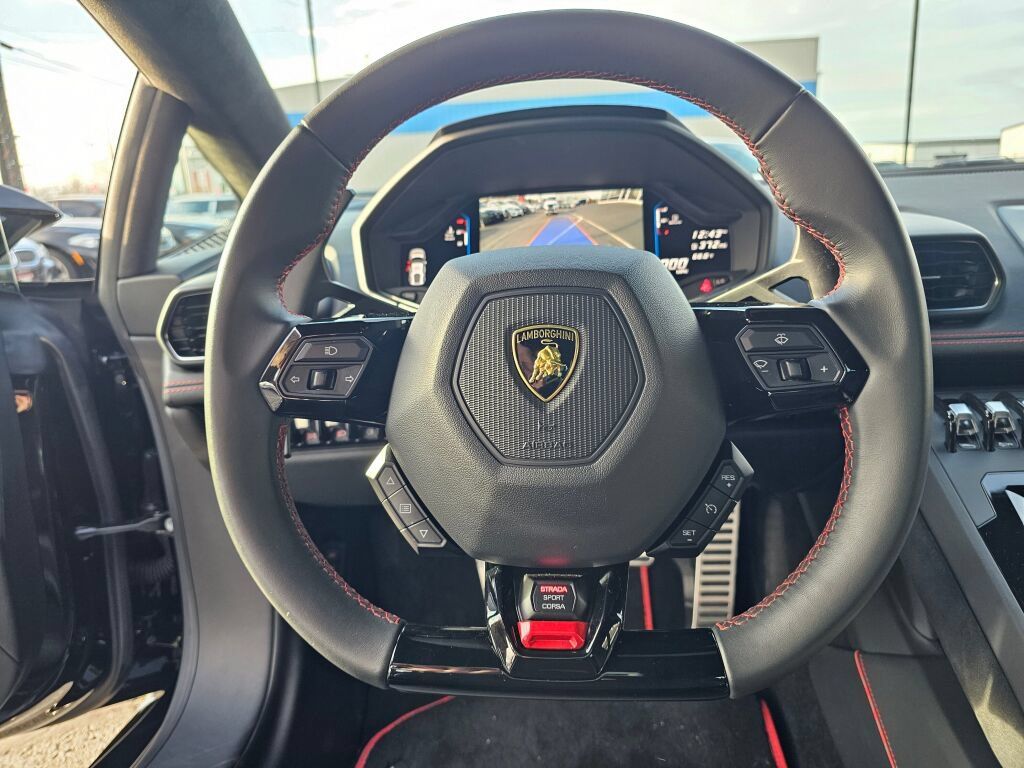 Used 2020 Lamborghini Huracan EVO AWD/4WD image 19