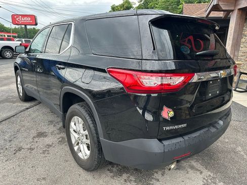 Used 2020 Chevrolet Traverse LS FWD image 2
