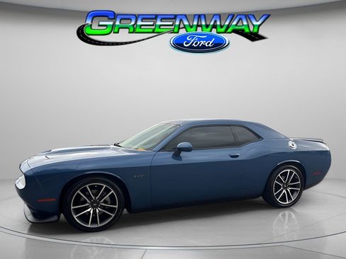 Used 2023 Dodge Challenger R/T image 1