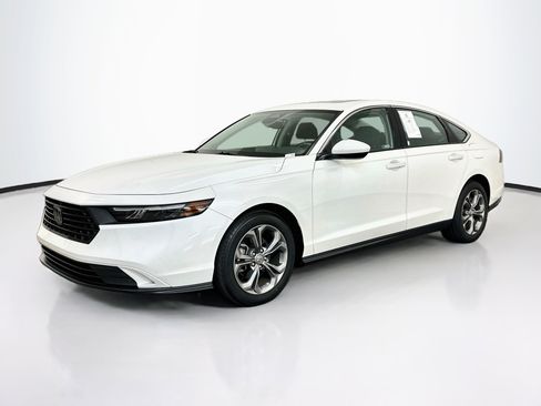 Used 2024 Honda Accord EX image 3