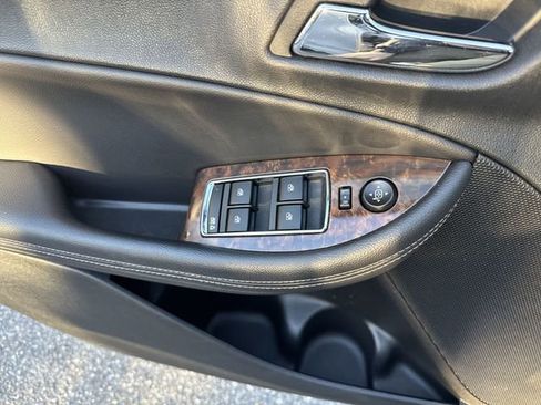 Used 2014 Chevrolet Impala LT w/ Convenience Package image 25