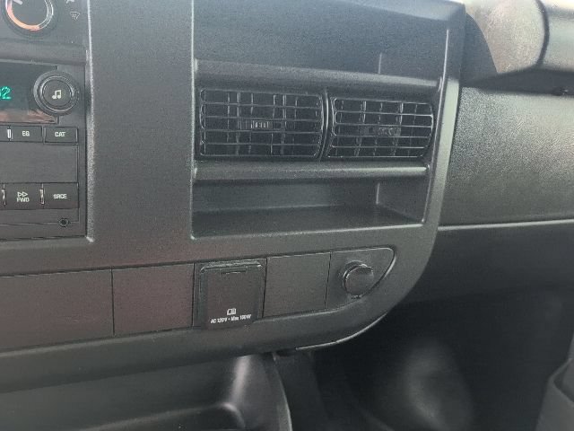 Used 2025 GMC Savana 2500 w/ Driver Convenience Package RWD image 32