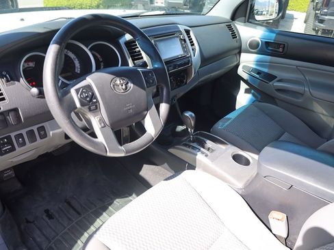 Used 2014 Toyota Tacoma 4x4 Double Cab w/ SR5 Package image 12