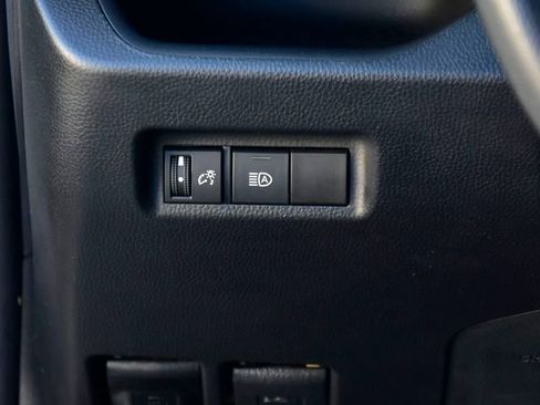 Used 2022 Toyota RAV4 XLE image 22