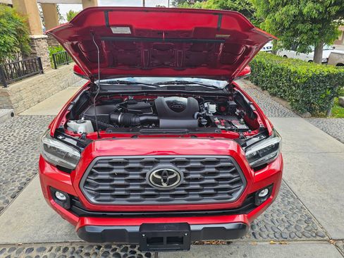 Used 2020 Toyota Tacoma TRD Off-Road w/ Technology Package RWD image 29