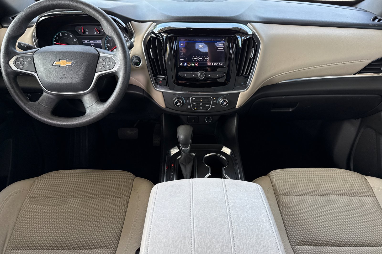 Used 2023 Chevrolet Traverse LS FWD image 21