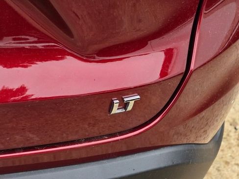 Used 2025 Chevrolet Trax LT FWD image 6