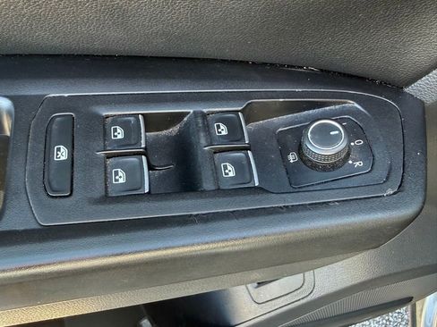 Used 2019 Volkswagen Atlas SE image 12