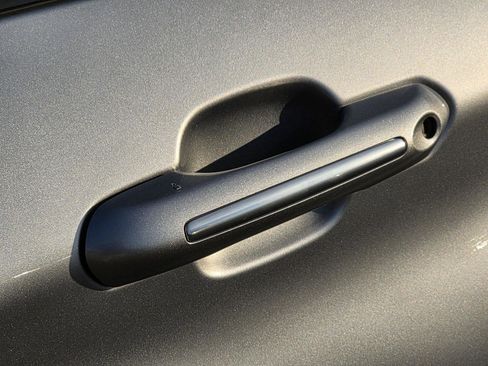 Used 2020 Ford Explorer Platinum w/ Premium Technology Package image 43