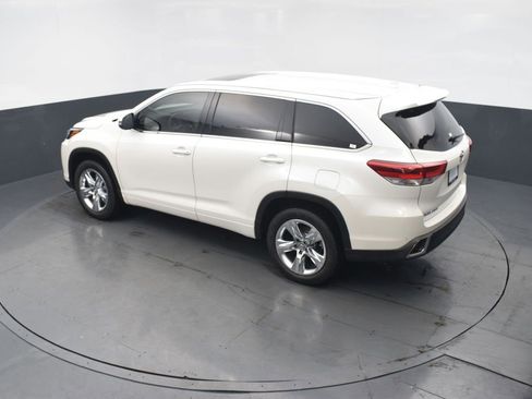 Used 2018 Toyota Highlander Limited image 44