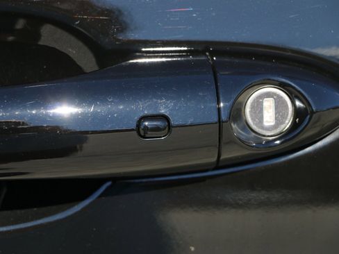 Used 2025 Alfa Romeo Tonale image 16