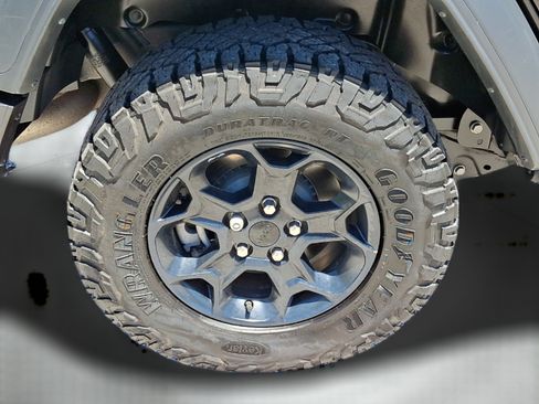 Used 2023 Jeep Wrangler Unlimited w/ Cold Weather Group AWD/4WD image 27