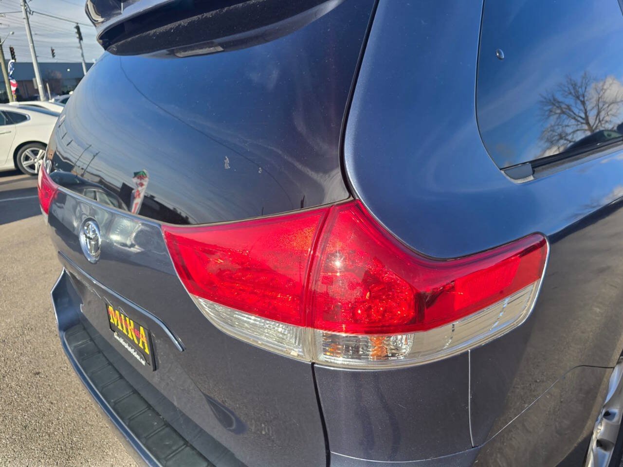 Used 2014 Toyota Sienna LE FWD image 5