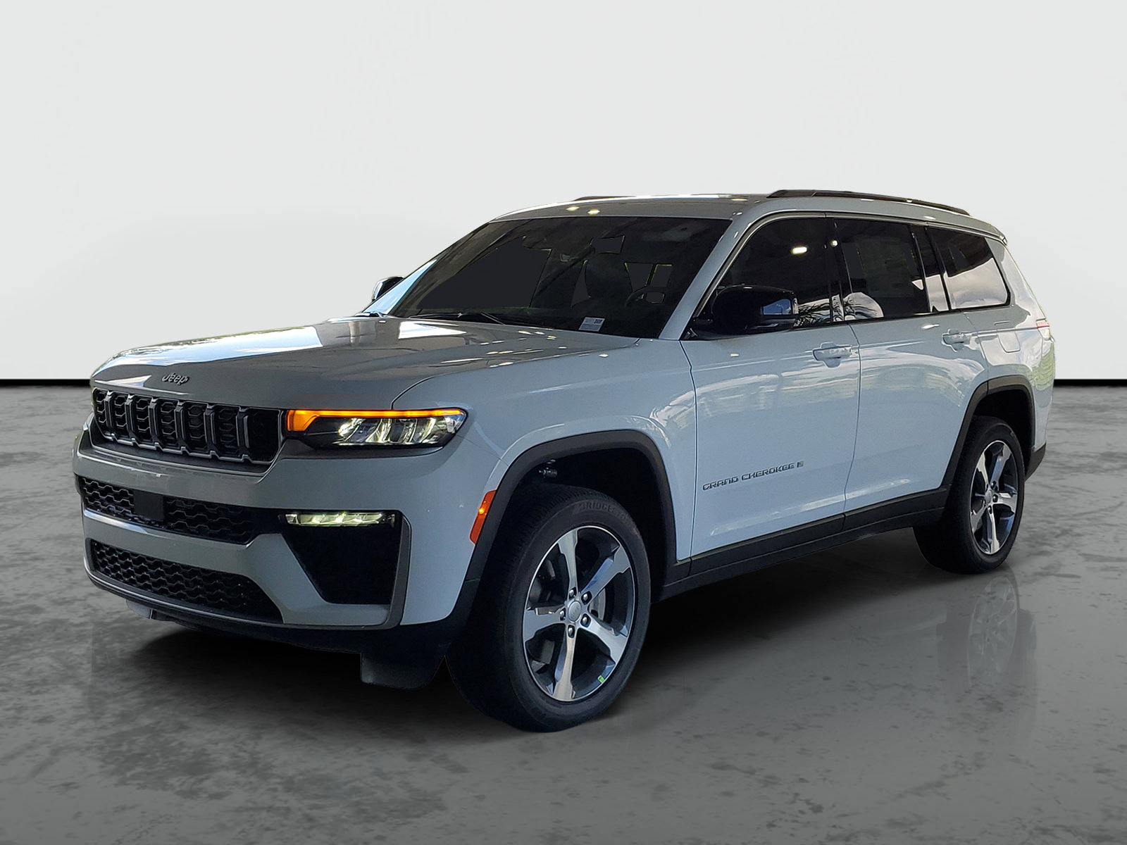New 2026 Jeep Grand Cherokee L Limited w/ Trailer Tow Package AWD/4WD image 4