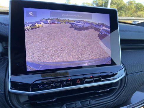 New 2026 Jeep Compass Limited image 9