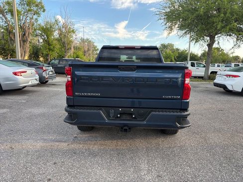 Used 2022 Chevrolet Silverado 1500 Custom image 4
