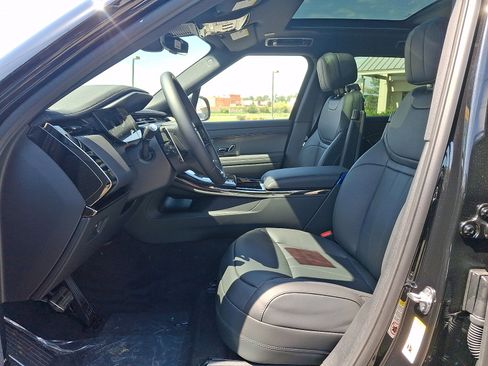 New 2026 Land Rover Range Rover Sport Dynamic SE AWD/4WD image 10