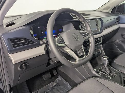 Used 2022 Volkswagen Taos SE FWD image 10