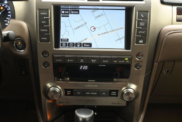 Used 2018 Lexus GX 460 Luxury w/ Preferred Accessory Package AWD/4WD image 24