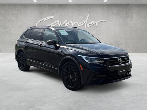 Used 2022 Volkswagen Tiguan SE R-Line FWD image 2