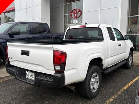 Used 2023 Toyota Tacoma SR AWD/4WD image 14