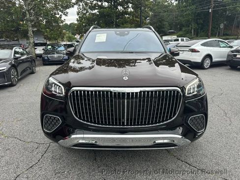 Used 2024 Mercedes-Benz Maybach GLS 600 4MATIC image 2