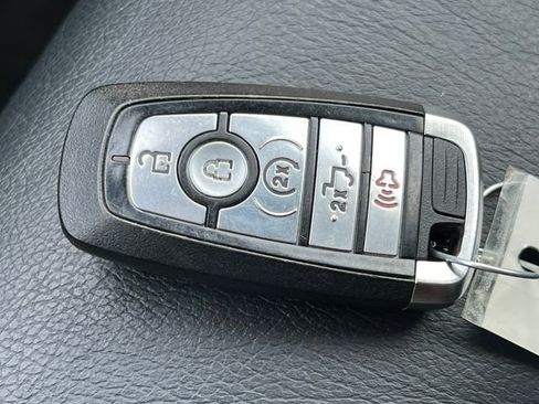 Certified 2022 Ford F450 Lariat w/ Lariat Ultimate Package image 45