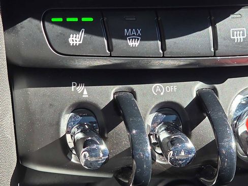 Used 2018 MINI Cooper S image 29