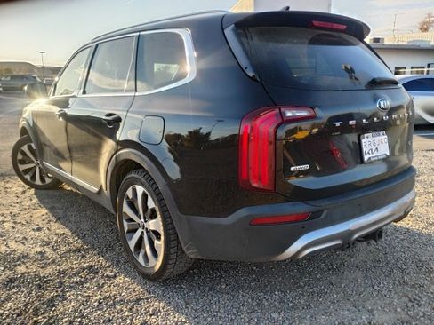 Used 2021 Kia Telluride EX w/ EX Premium Package image 3