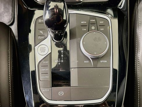 Used 2024 BMW X3 sDrive30i w/ Premium Package RWD image 25