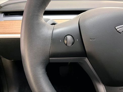 Used 2022 Tesla Model 3 image 21