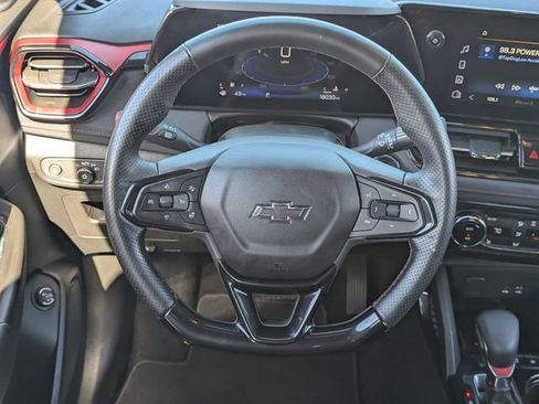 Used 2025 Chevrolet TrailBlazer RS w/ Convenience Package image 19