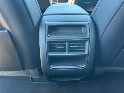 Used 2025 Cadillac XT5 Premium Luxury image 39