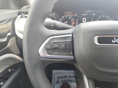 Used 2025 Jeep Compass Limited AWD/4WD image 14